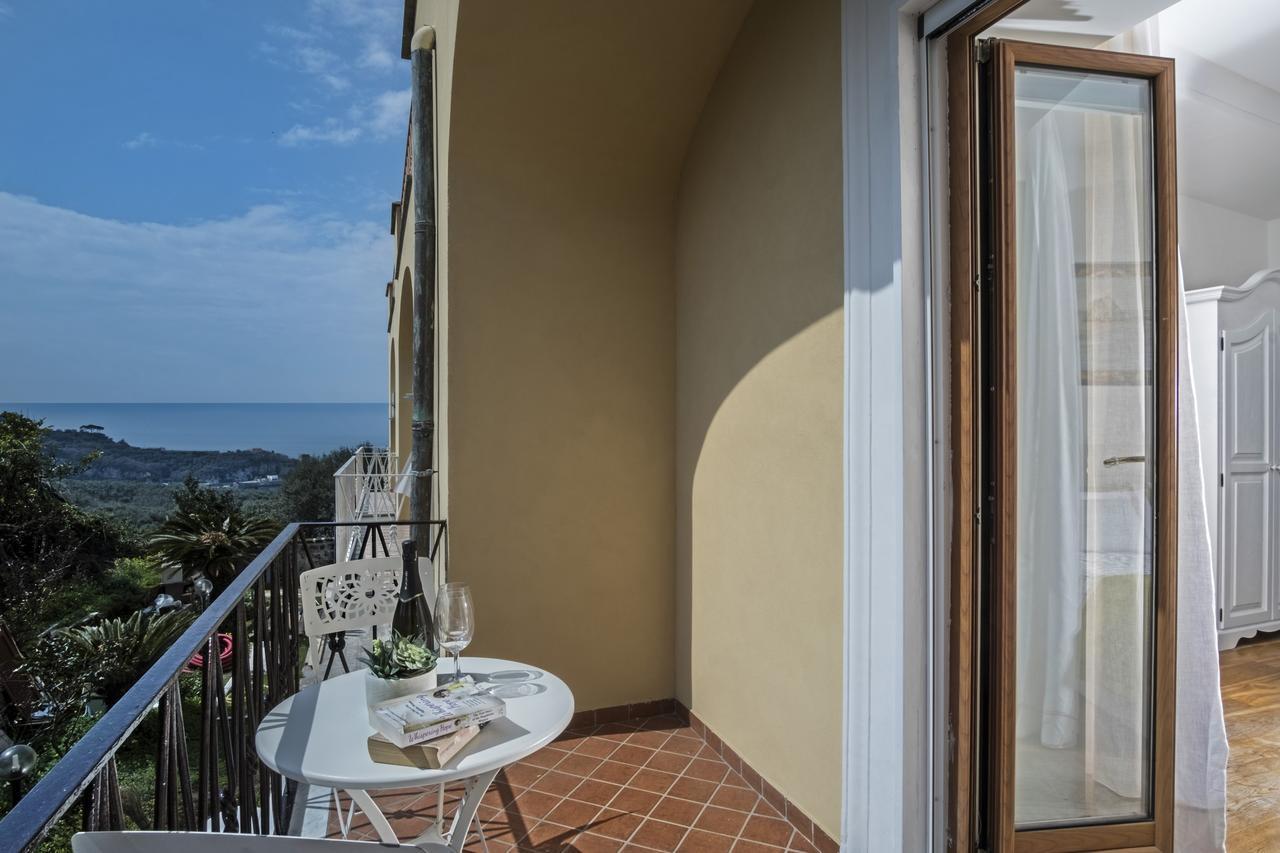 Faraglioni Di Sorrento Guesthouse Exterior photo